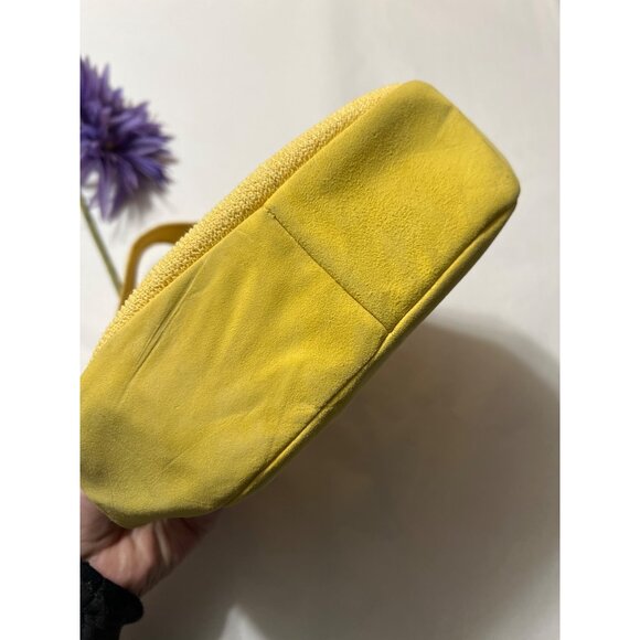 Vintage 1960s Yellow Suede & Fabric Handbag With Gold Clasp - Picture 6 of 16